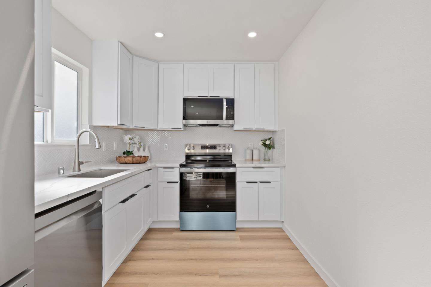 Detail Gallery Image 12 of 32 For 1748 Cooley, San Jose,  CA 95116 - 3 Beds | 2 Baths