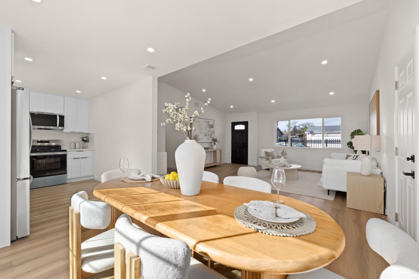 Detail Gallery Image 15 of 32 For 1748 Cooley, San Jose,  CA 95116 - 3 Beds | 2 Baths