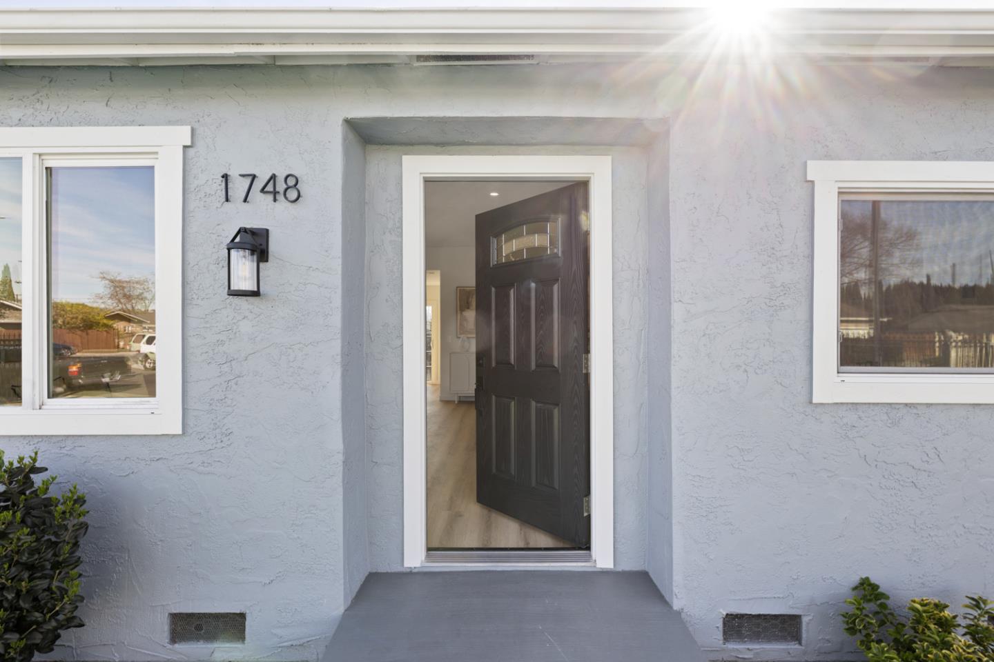 Detail Gallery Image 5 of 32 For 1748 Cooley, San Jose,  CA 95116 - 3 Beds | 2 Baths