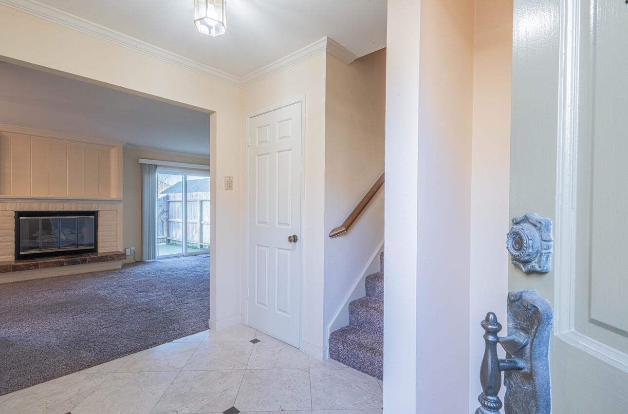 Detail Gallery Image 12 of 40 For 132 Nissen Rd #3,  Salinas,  CA 93901 - 3 Beds | 2 Baths