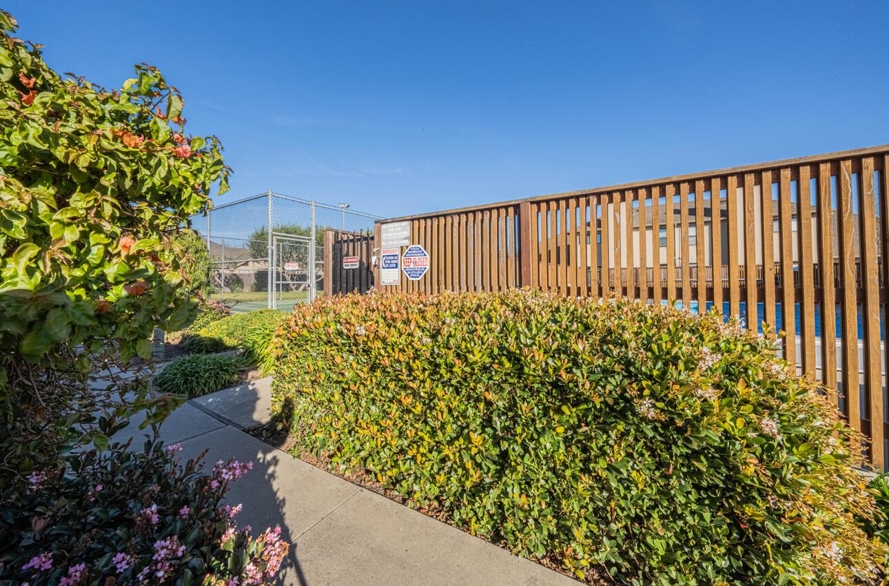 Detail Gallery Image 19 of 40 For 132 Nissen Rd #3,  Salinas,  CA 93901 - 3 Beds | 2 Baths
