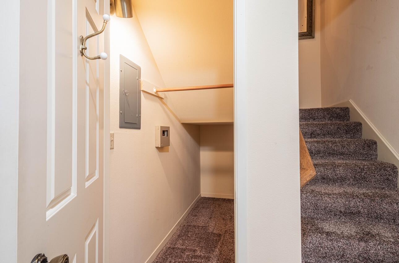 Detail Gallery Image 32 of 40 For 132 Nissen Rd #3,  Salinas,  CA 93901 - 3 Beds | 2 Baths