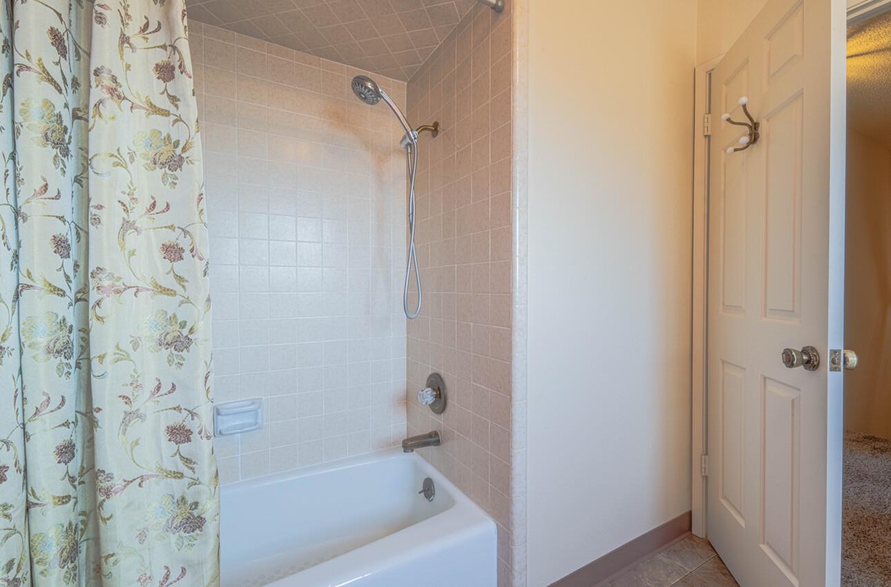 Detail Gallery Image 39 of 40 For 132 Nissen Rd #3,  Salinas,  CA 93901 - 3 Beds | 2 Baths