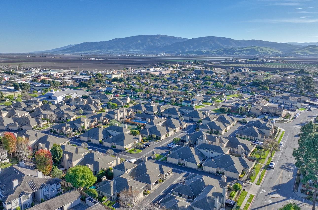 Detail Gallery Image 6 of 40 For 132 Nissen Rd #3,  Salinas,  CA 93901 - 3 Beds | 2 Baths