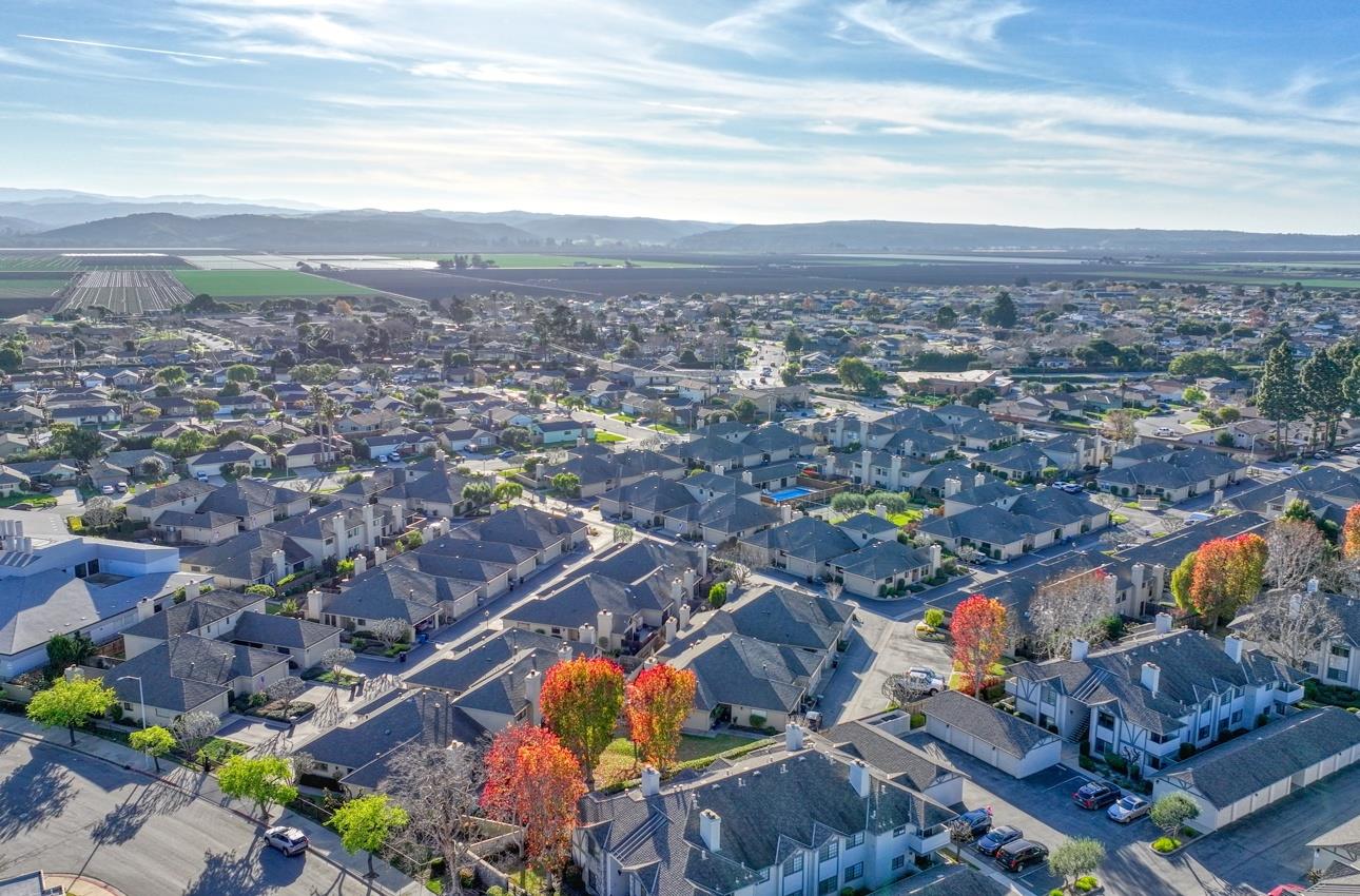 Detail Gallery Image 7 of 40 For 132 Nissen Rd #3,  Salinas,  CA 93901 - 3 Beds | 2 Baths