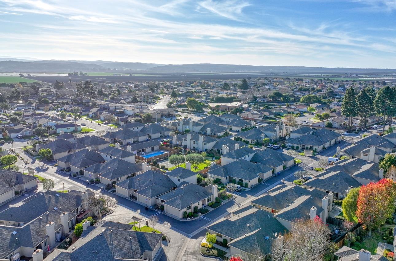 Detail Gallery Image 8 of 40 For 132 Nissen Rd #3,  Salinas,  CA 93901 - 3 Beds | 2 Baths