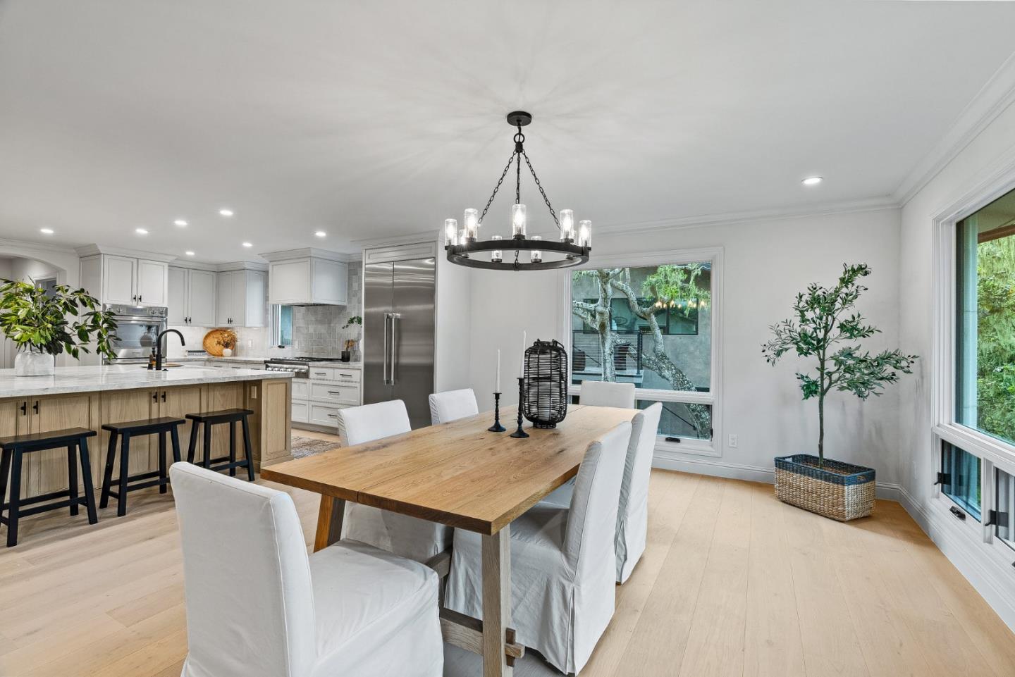 Detail Gallery Image 11 of 37 For 1025 Sombrero Rd, Pebble Beach,  CA 93953 - 4 Beds | 3 Baths