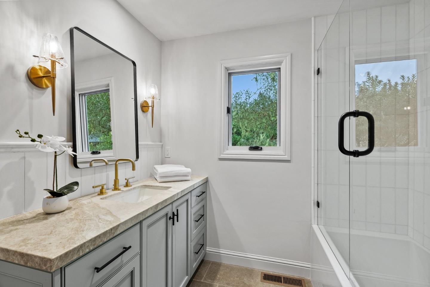 Detail Gallery Image 14 of 37 For 1025 Sombrero Rd, Pebble Beach,  CA 93953 - 4 Beds | 3 Baths