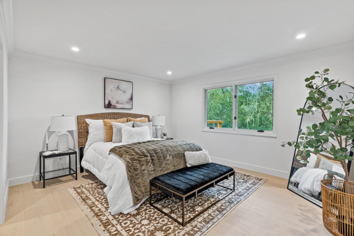 Detail Gallery Image 16 of 37 For 1025 Sombrero Rd, Pebble Beach,  CA 93953 - 4 Beds | 3 Baths