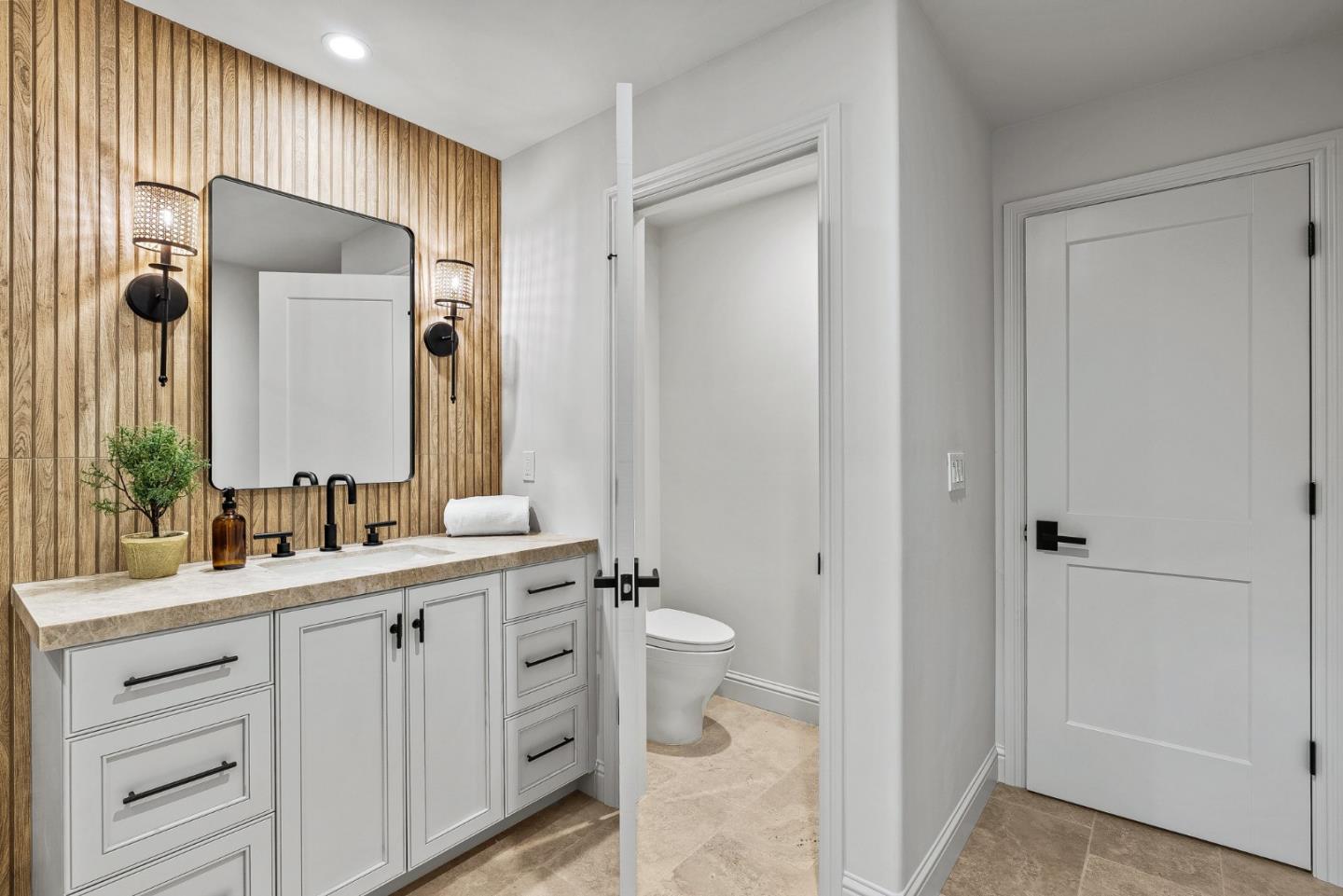 Detail Gallery Image 27 of 37 For 1025 Sombrero Rd, Pebble Beach,  CA 93953 - 4 Beds | 3 Baths