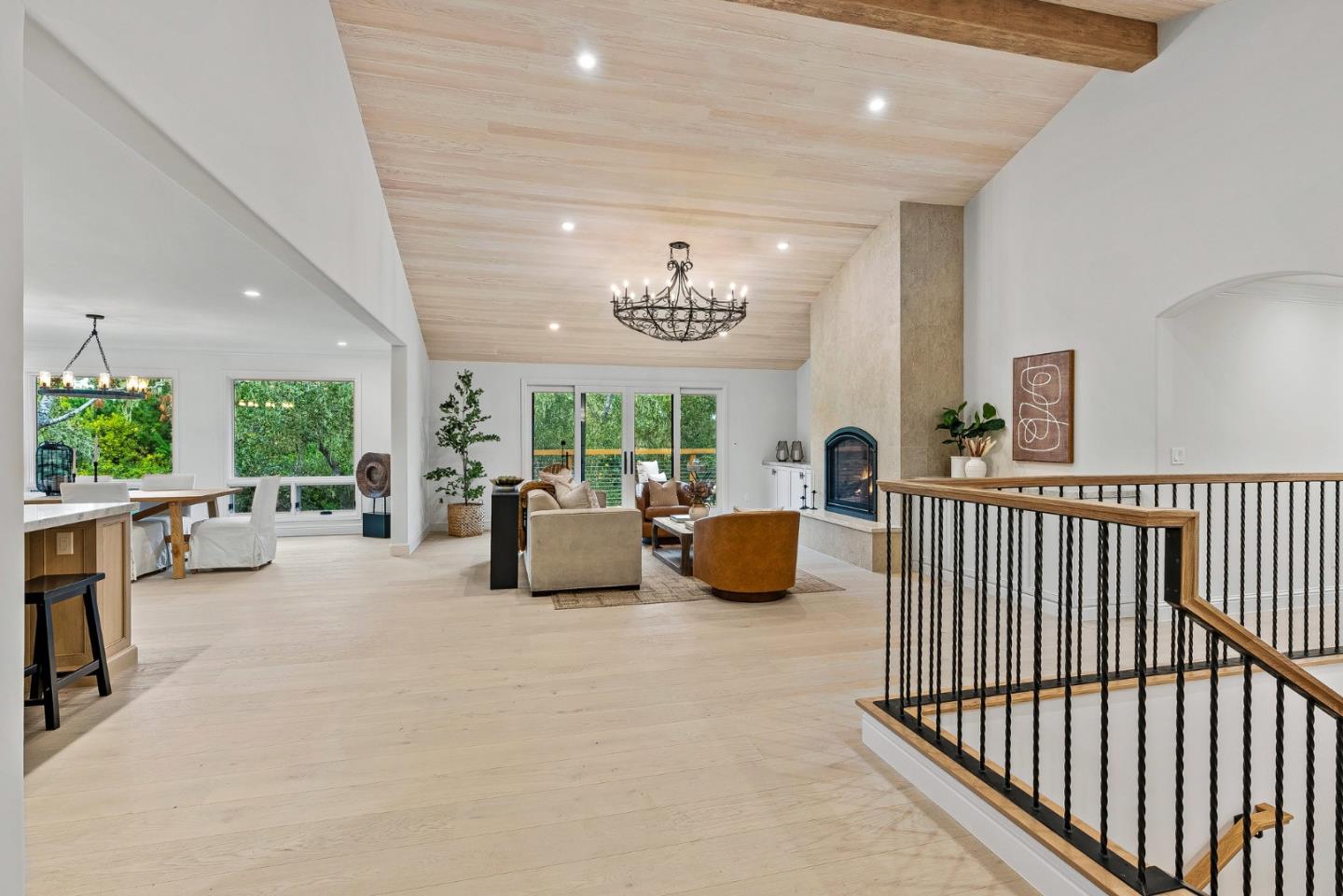 Detail Gallery Image 5 of 37 For 1025 Sombrero Rd, Pebble Beach,  CA 93953 - 4 Beds | 3 Baths