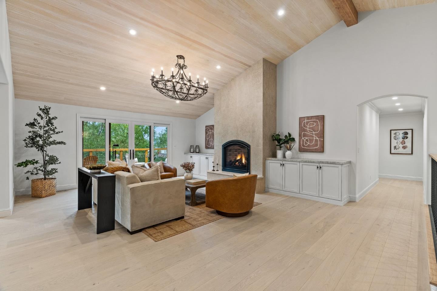 Detail Gallery Image 6 of 37 For 1025 Sombrero Rd, Pebble Beach,  CA 93953 - 4 Beds | 3 Baths