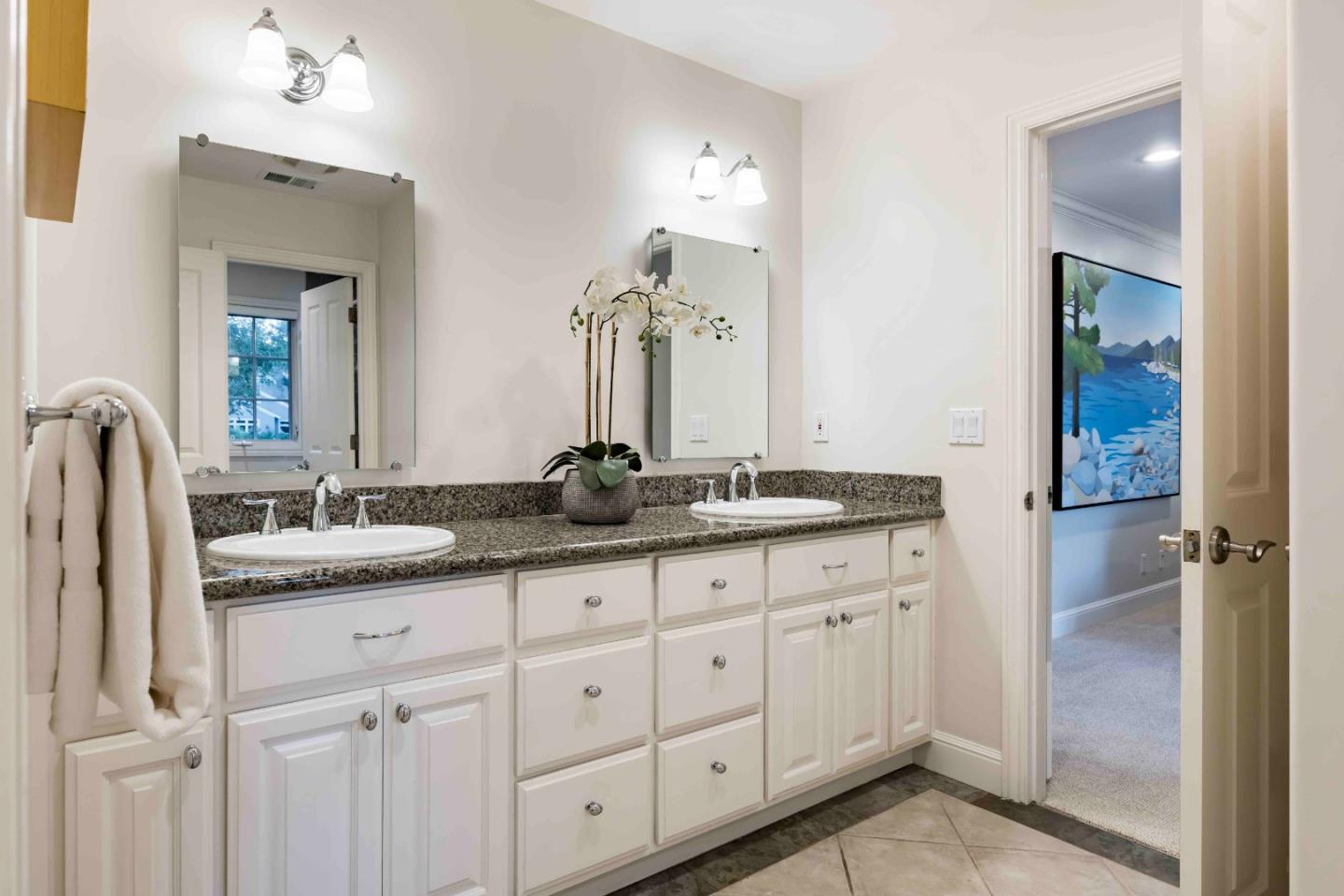 Detail Gallery Image 21 of 33 For 2134 Clayton Dr, Menlo Park,  CA 94025 - 4 Beds | 4 Baths