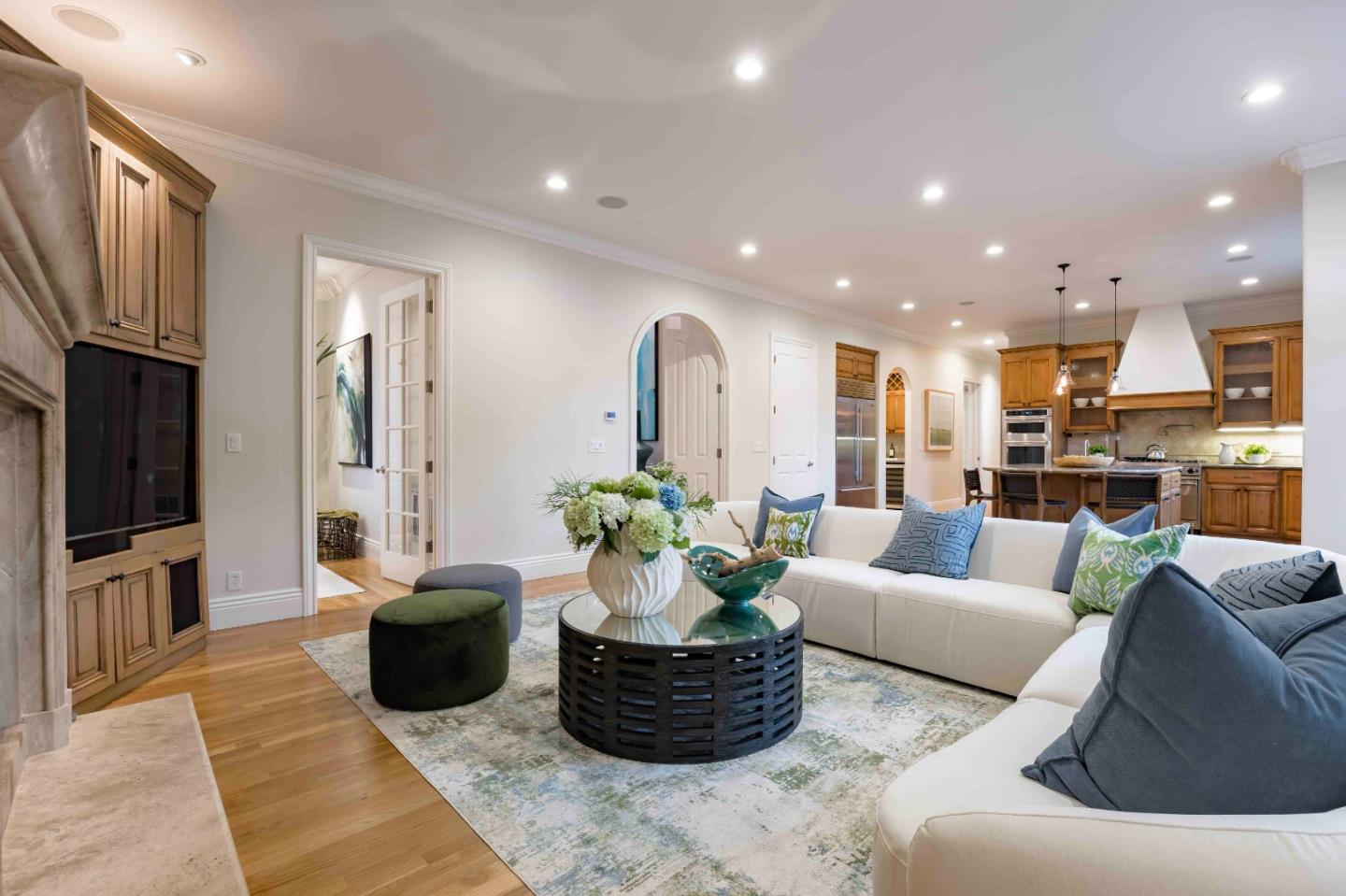 Detail Gallery Image 4 of 33 For 2134 Clayton Dr, Menlo Park,  CA 94025 - 4 Beds | 4 Baths