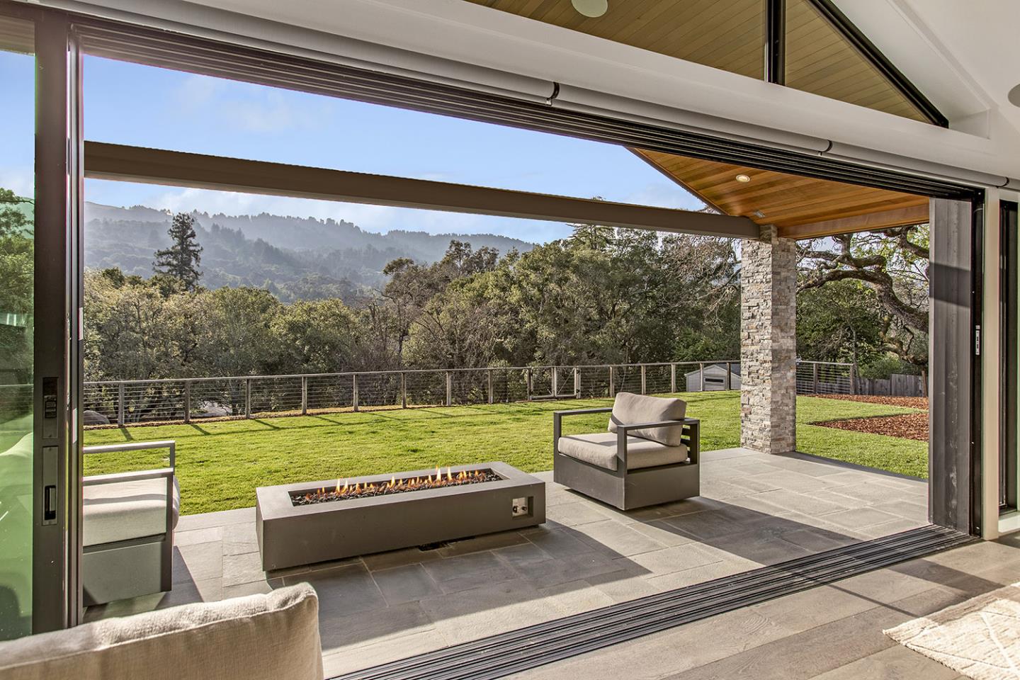 Detail Gallery Image 10 of 57 For 1390 Westridge Dr, Portola Valley,  CA 94028 - 5 Beds | 4/1 Baths