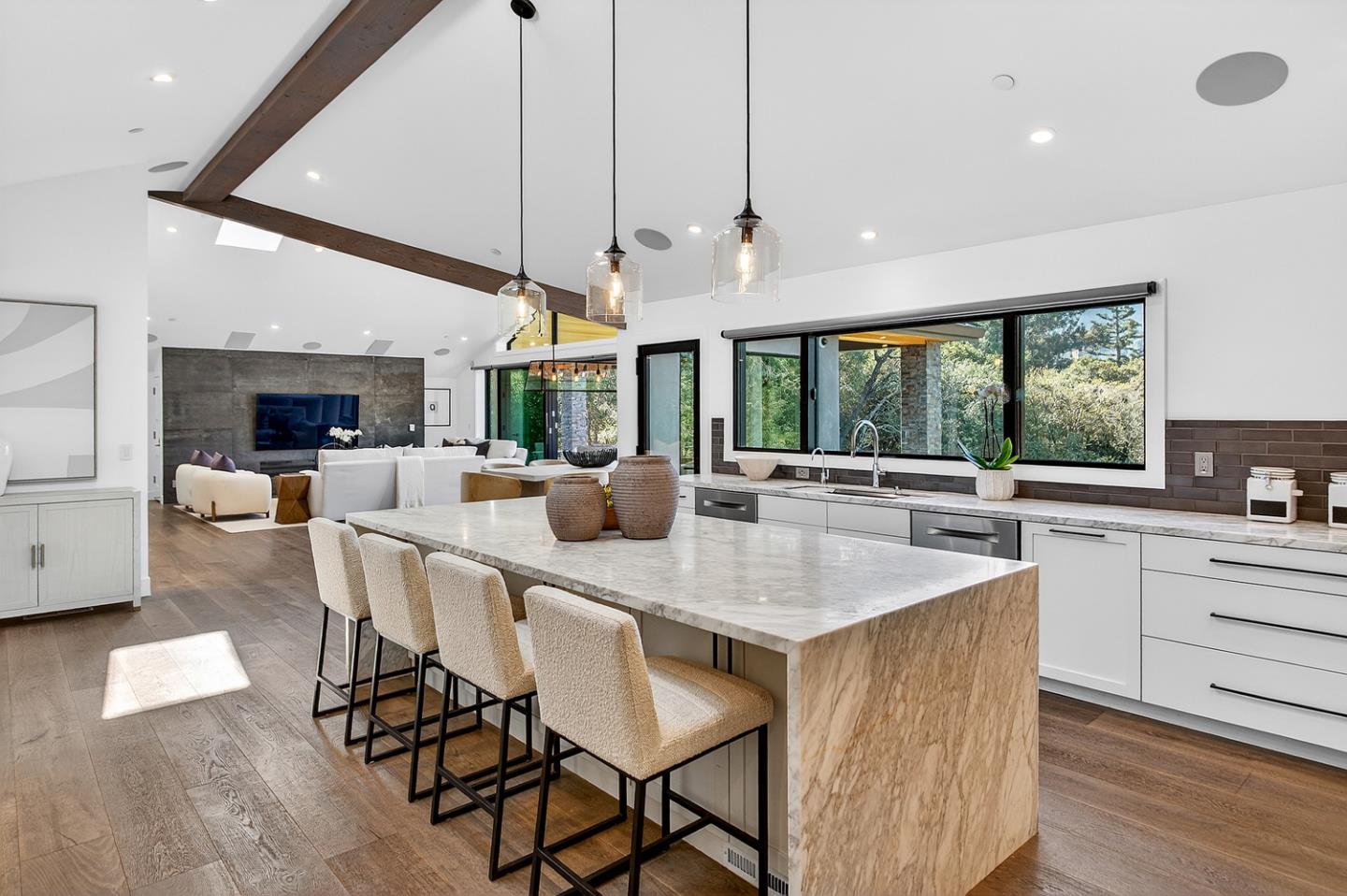 Detail Gallery Image 15 of 57 For 1390 Westridge Dr, Portola Valley,  CA 94028 - 5 Beds | 4/1 Baths