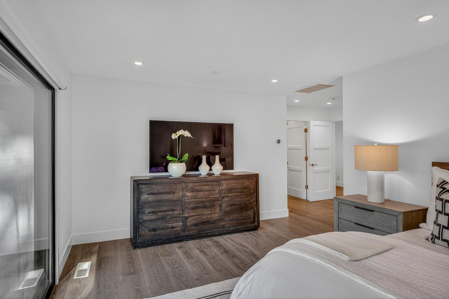 Detail Gallery Image 21 of 57 For 1390 Westridge Dr, Portola Valley,  CA 94028 - 5 Beds | 4/1 Baths