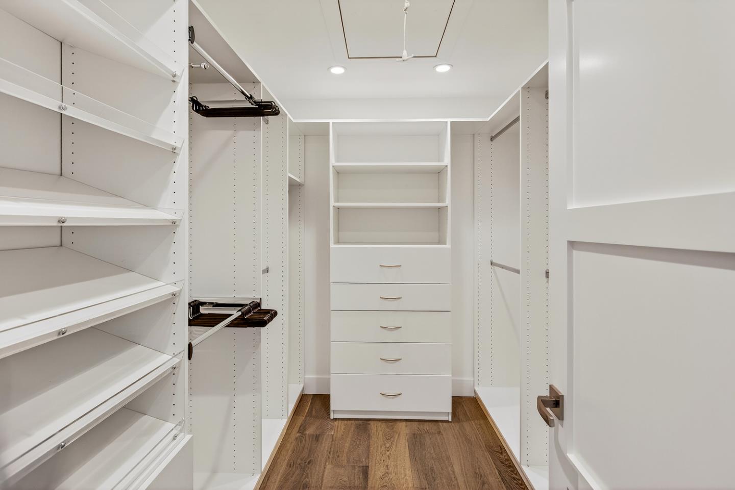 Detail Gallery Image 26 of 57 For 1390 Westridge Dr, Portola Valley,  CA 94028 - 5 Beds | 4/1 Baths