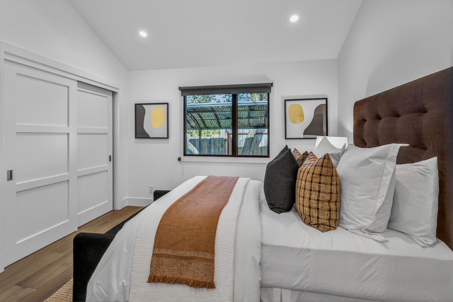 Detail Gallery Image 32 of 57 For 1390 Westridge Dr, Portola Valley,  CA 94028 - 5 Beds | 4/1 Baths