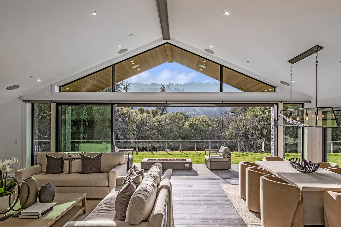 Detail Gallery Image 7 of 57 For 1390 Westridge Dr, Portola Valley,  CA 94028 - 5 Beds | 4/1 Baths