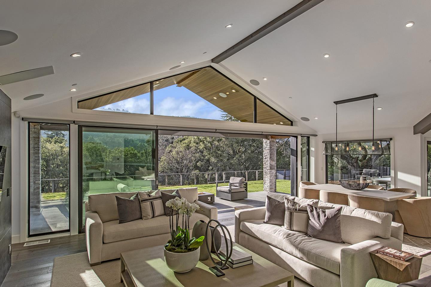 Detail Gallery Image 9 of 57 For 1390 Westridge Dr, Portola Valley,  CA 94028 - 5 Beds | 4/1 Baths