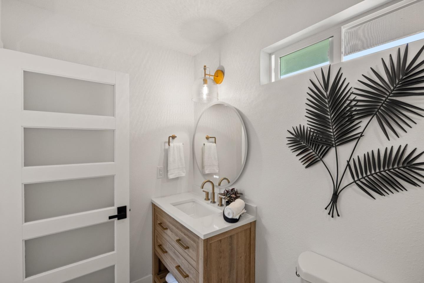 Detail Gallery Image 11 of 25 For 721 Oak St, Monterey,  CA 93940 - 4 Beds | 3 Baths