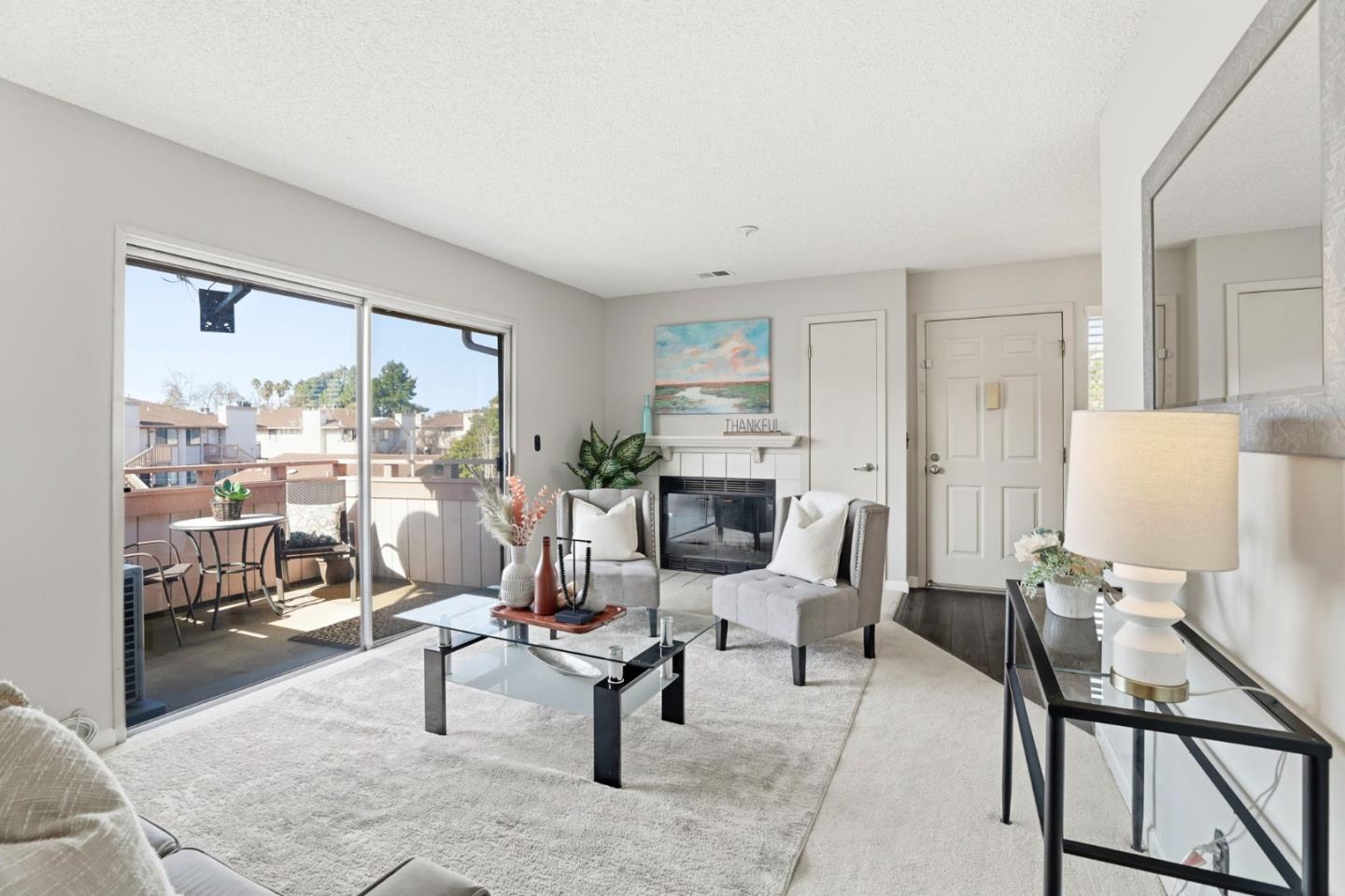 Front Image Thumbnail for ML82033405