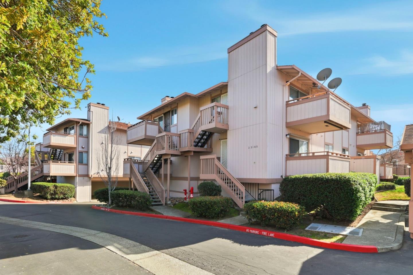 Detail Gallery Image 17 of 19 For 25163 Copa Del Oro Dr #202,  Hayward,  CA 94545 - 1 Beds | 1 Baths