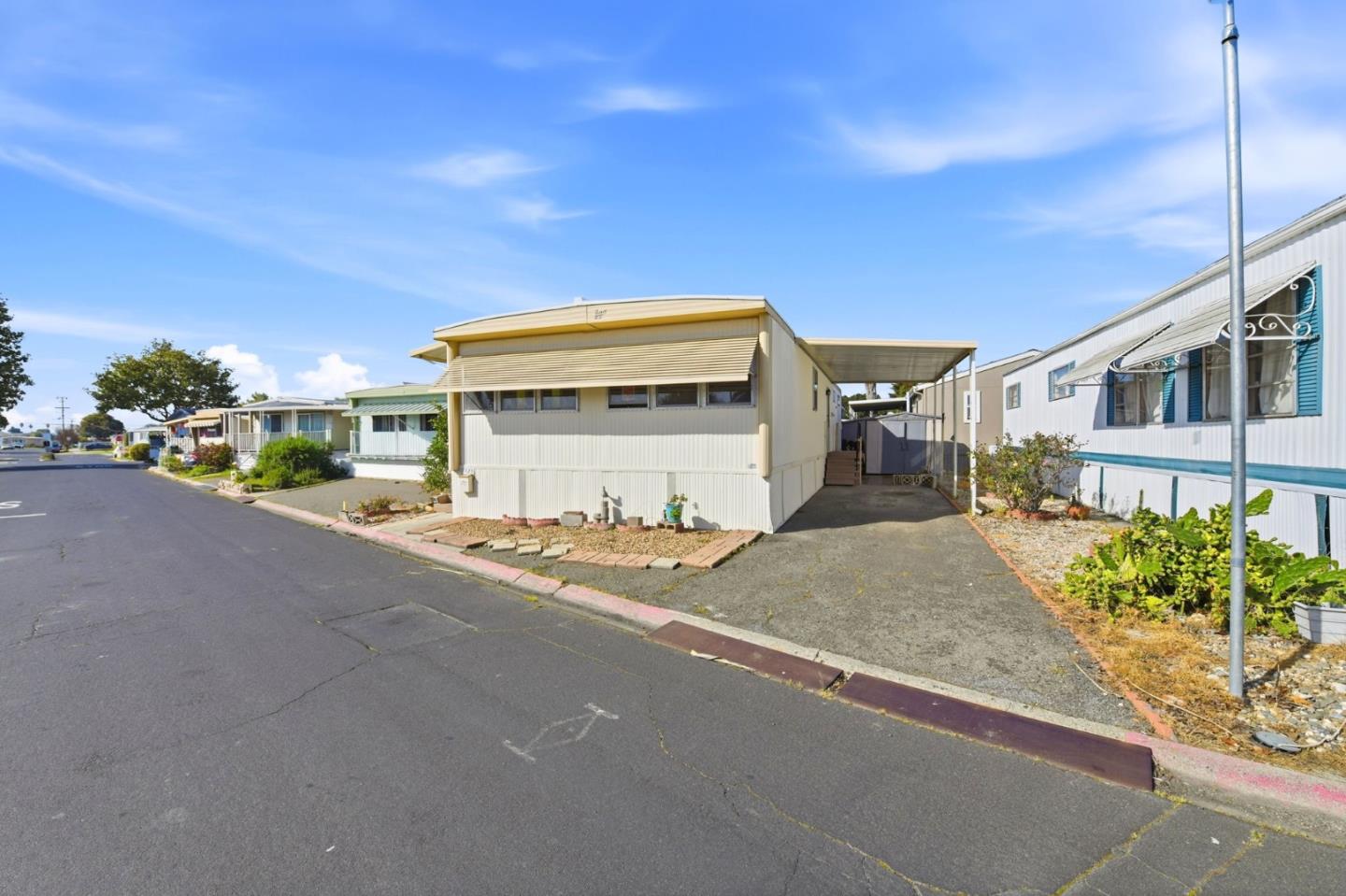 Detail Gallery Image 2 of 39 For 139 Mars Ave #139,  Hayward,  CA 94544 - 2 Beds | 2 Baths