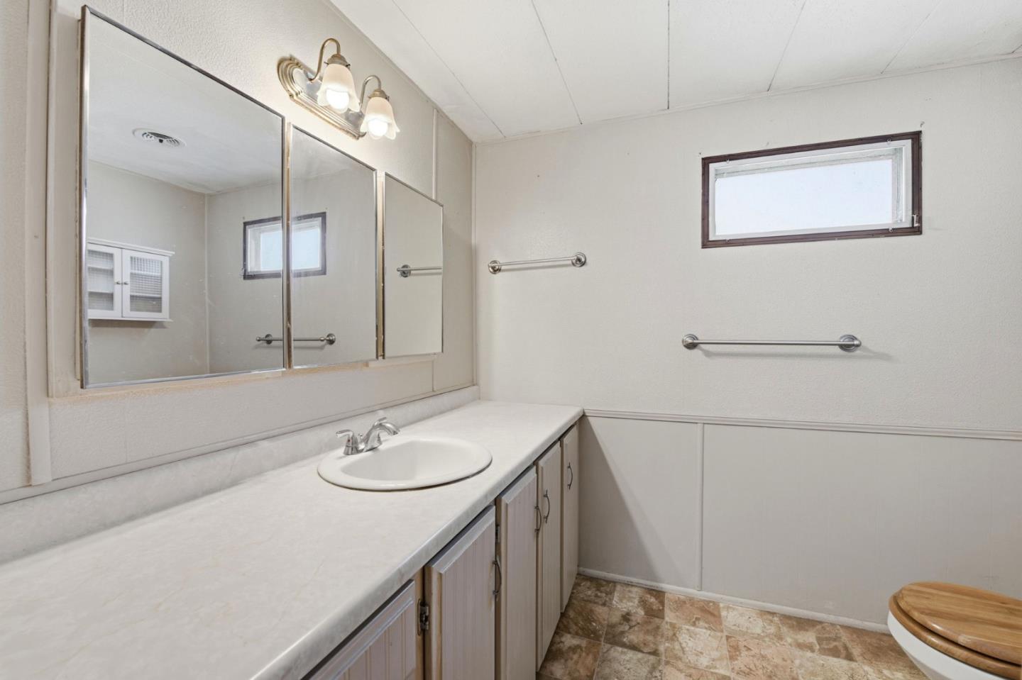 Detail Gallery Image 27 of 39 For 139 Mars Ave #139,  Hayward,  CA 94544 - 2 Beds | 2 Baths