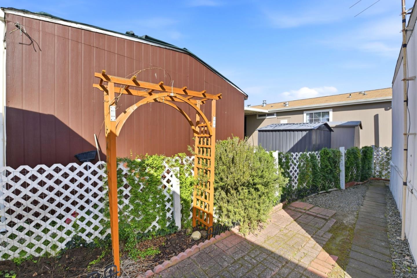 Detail Gallery Image 32 of 39 For 139 Mars Ave #139,  Hayward,  CA 94544 - 2 Beds | 2 Baths