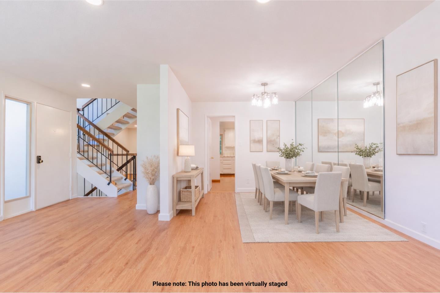 Detail Gallery Image 4 of 24 For 6 Havenridge Ct, San Mateo,  CA 94402 - 3 Beds | 2/1 Baths