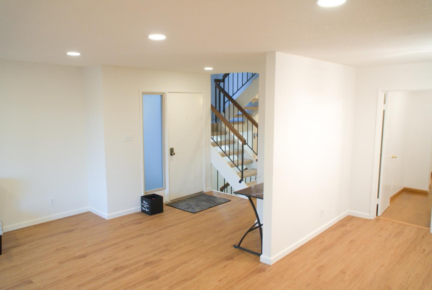 Detail Gallery Image 5 of 24 For 6 Havenridge Ct, San Mateo,  CA 94402 - 3 Beds | 2/1 Baths