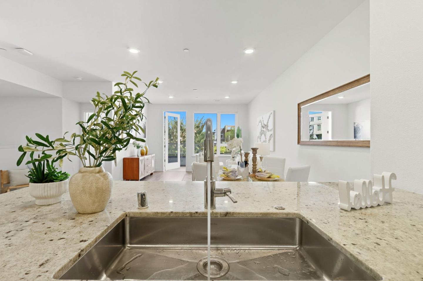 Detail Gallery Image 5 of 42 For 5951 Sunstone Dr #208,  San Jose,  CA 95123 - 2 Beds | 2 Baths