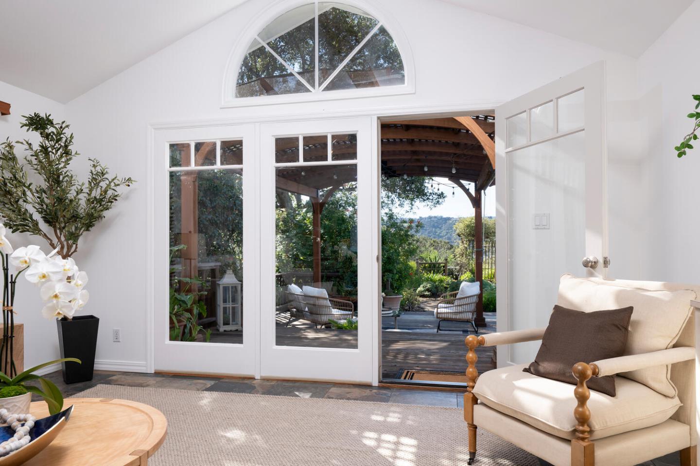 Detail Gallery Image 16 of 46 For 103 Northam Ave, San Carlos,  CA 94070 - 4 Beds | 4 Baths