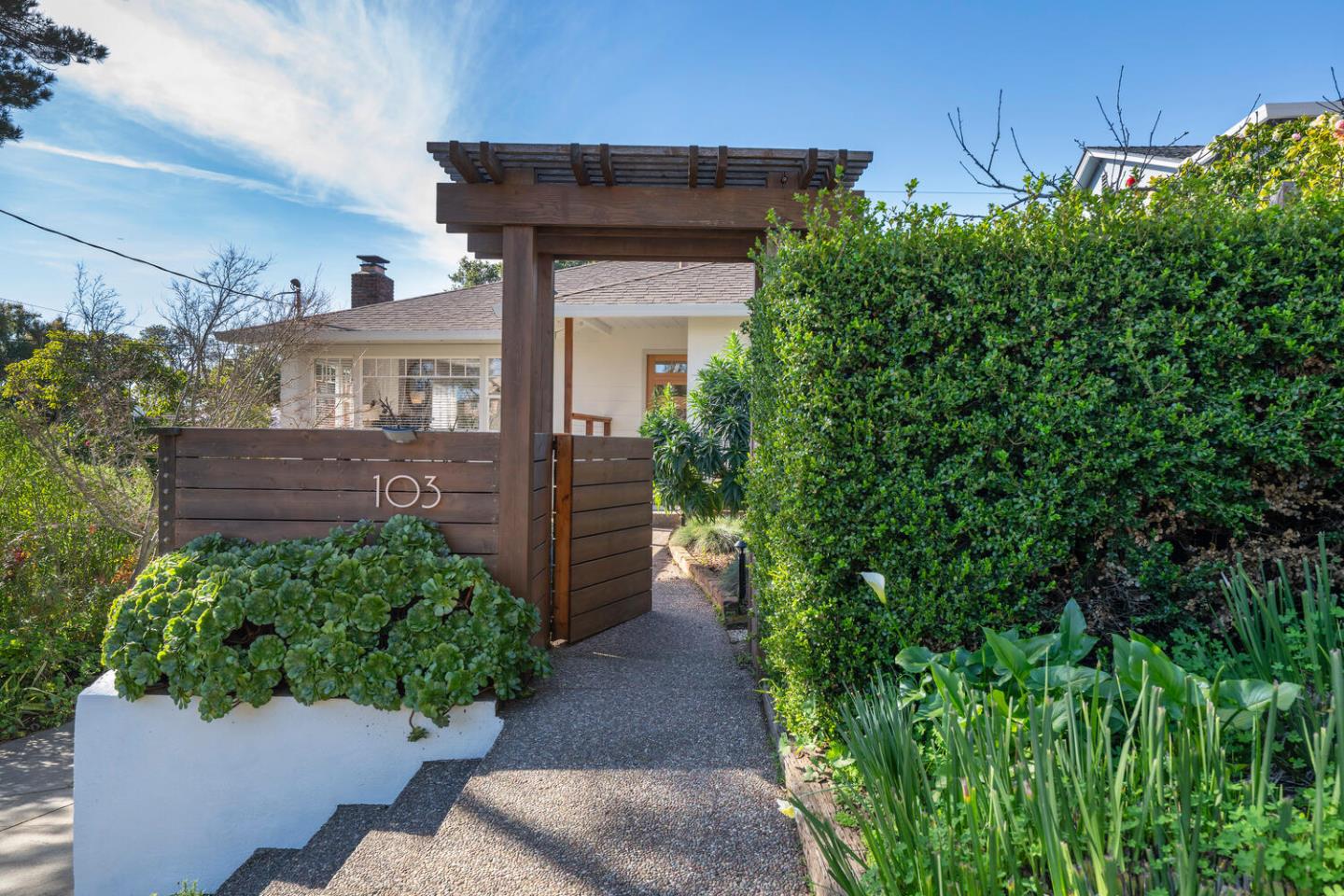 Detail Gallery Image 2 of 46 For 103 Northam Ave, San Carlos,  CA 94070 - 4 Beds | 4 Baths