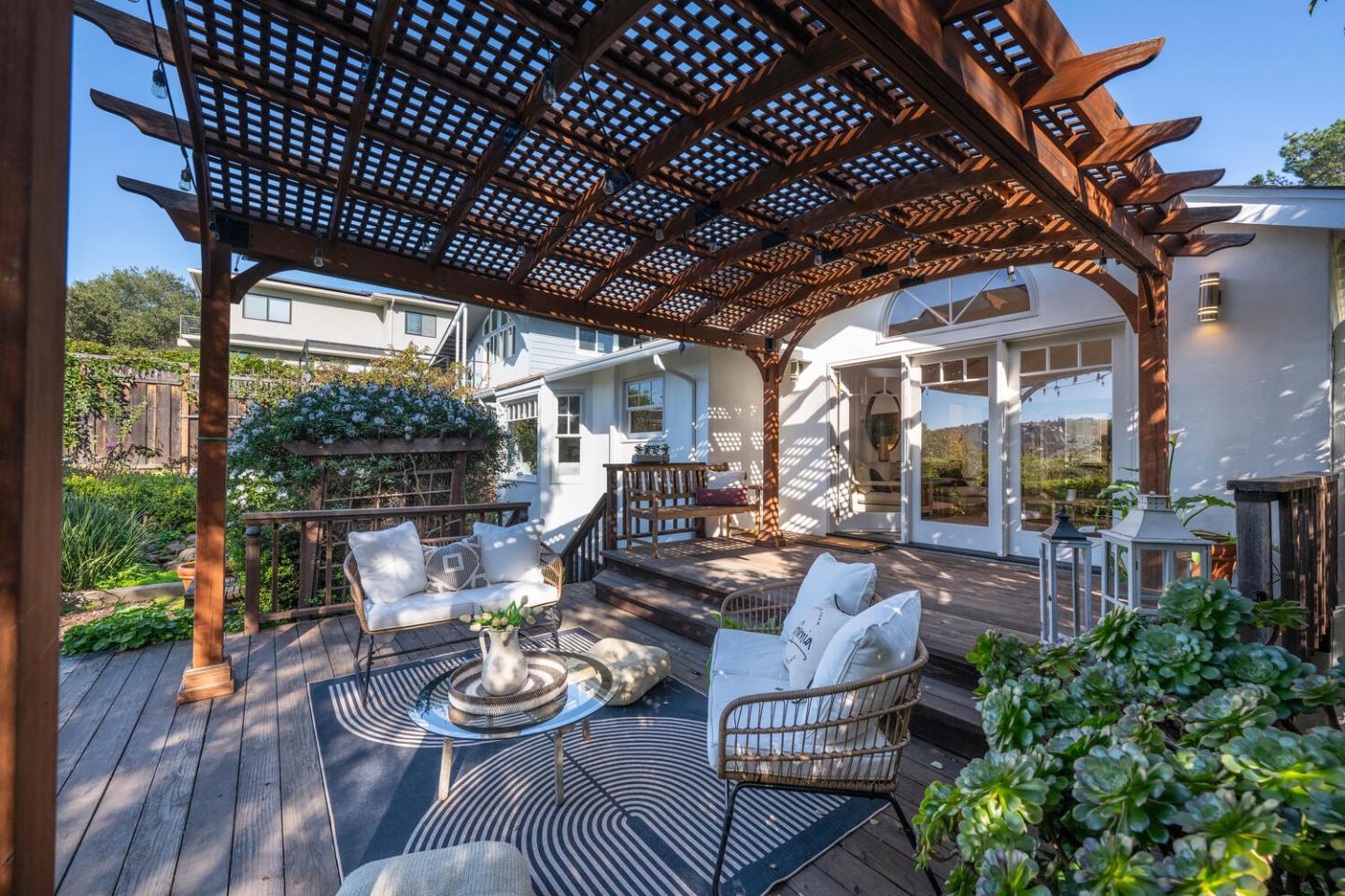 Detail Gallery Image 32 of 46 For 103 Northam Ave, San Carlos,  CA 94070 - 4 Beds | 4 Baths