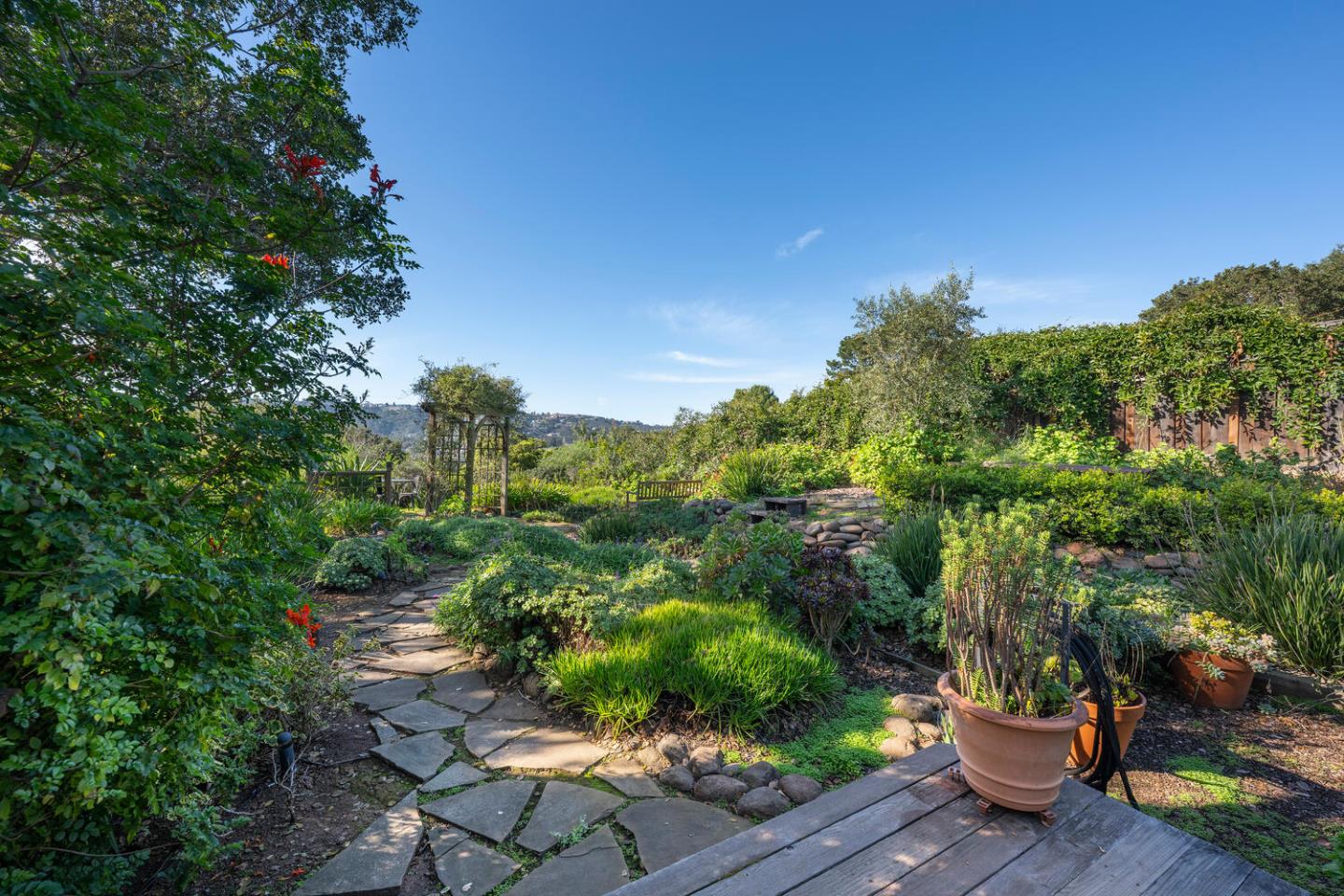 Detail Gallery Image 35 of 46 For 103 Northam Ave, San Carlos,  CA 94070 - 4 Beds | 4 Baths