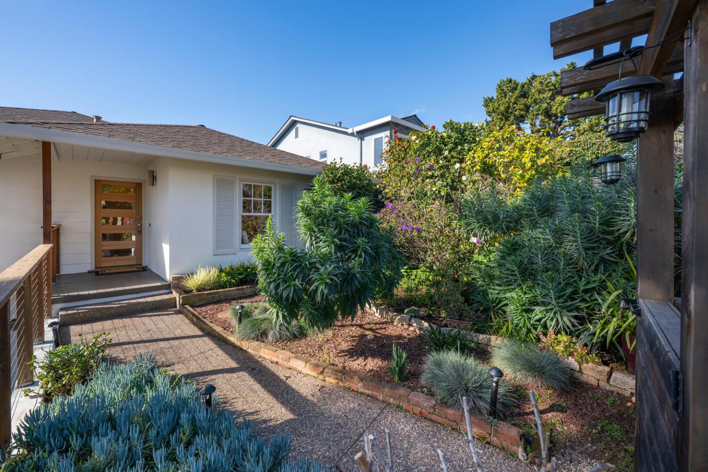 Detail Gallery Image 4 of 46 For 103 Northam Ave, San Carlos,  CA 94070 - 4 Beds | 4 Baths