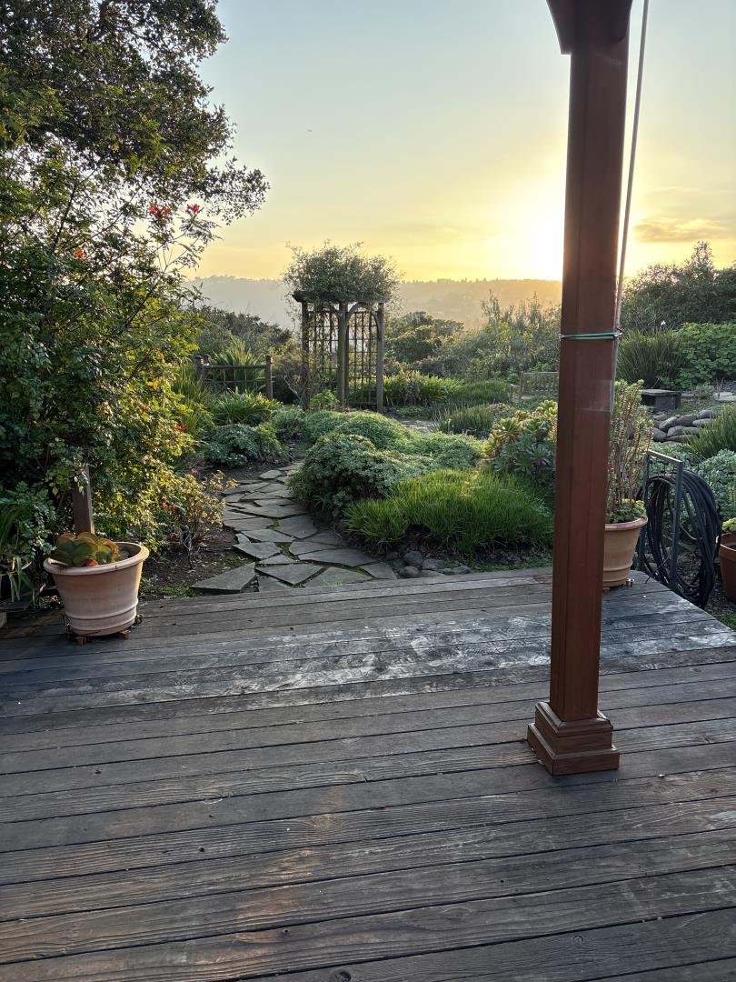 Detail Gallery Image 40 of 46 For 103 Northam Ave, San Carlos,  CA 94070 - 4 Beds | 4 Baths