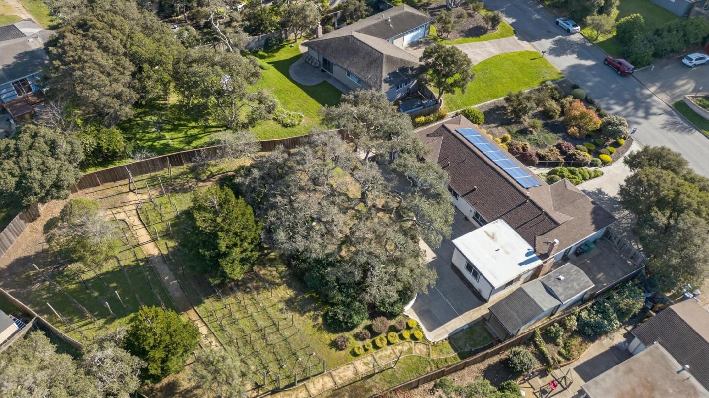 Detail Gallery Image 24 of 41 For 9570 S Century Oak Rd, Prunedale,  CA 93907 - 3 Beds | 2 Baths