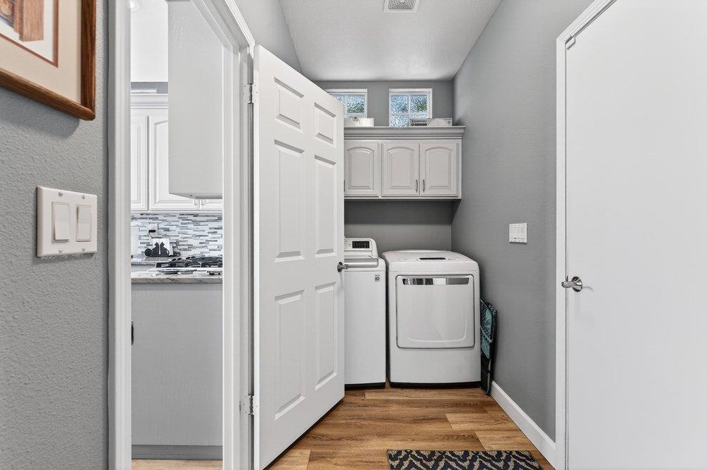 Detail Gallery Image 13 of 42 For 233 Montclair Ln, Salinas,  CA 93906 - 3 Beds | 2/1 Baths