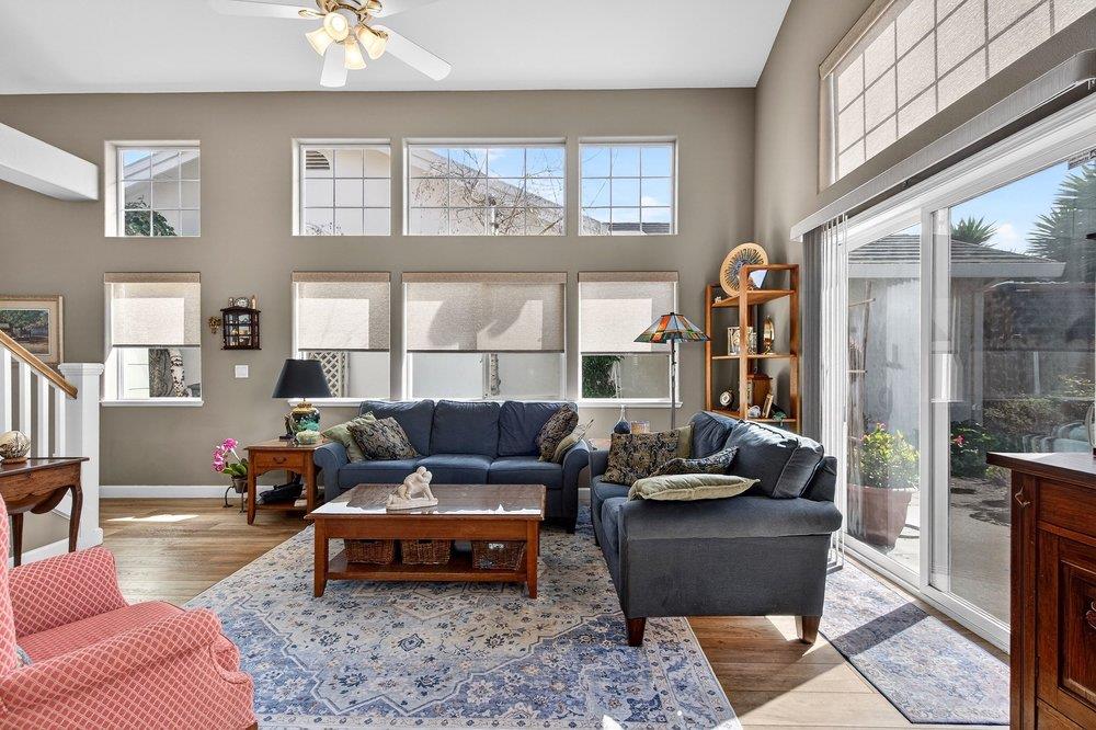 Detail Gallery Image 8 of 42 For 233 Montclair Ln, Salinas,  CA 93906 - 3 Beds | 2/1 Baths