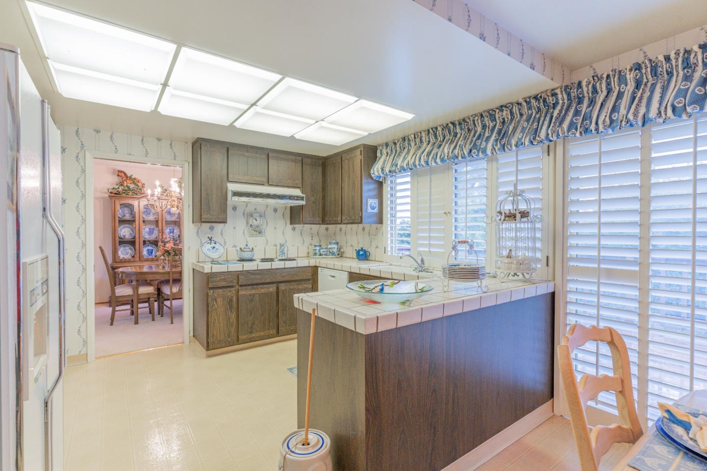 Detail Gallery Image 11 of 52 For 5016 Las Cruces Ct, San Jose,  CA 95118 - 4 Beds | 2/1 Baths