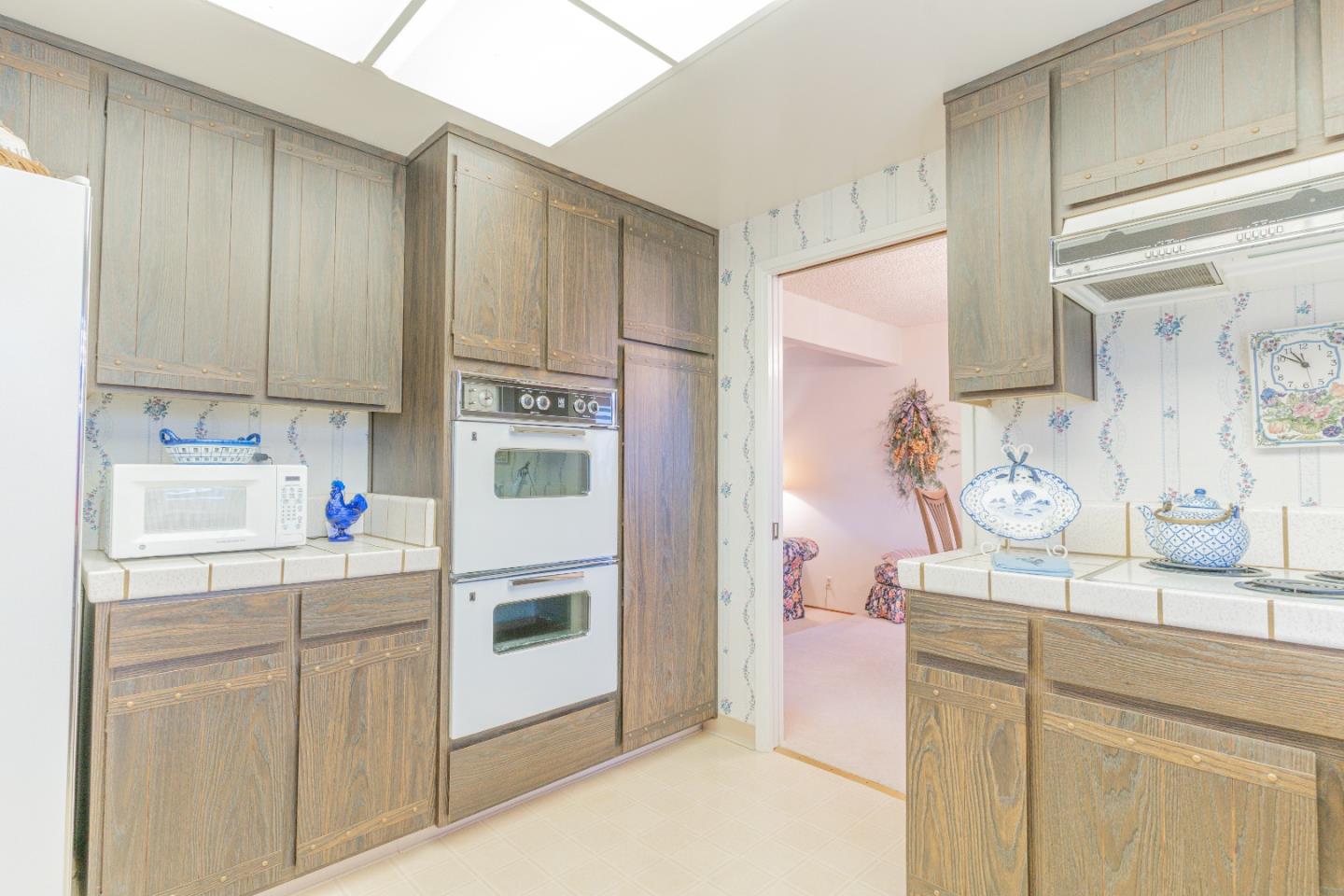 Detail Gallery Image 13 of 52 For 5016 Las Cruces Ct, San Jose,  CA 95118 - 4 Beds | 2/1 Baths