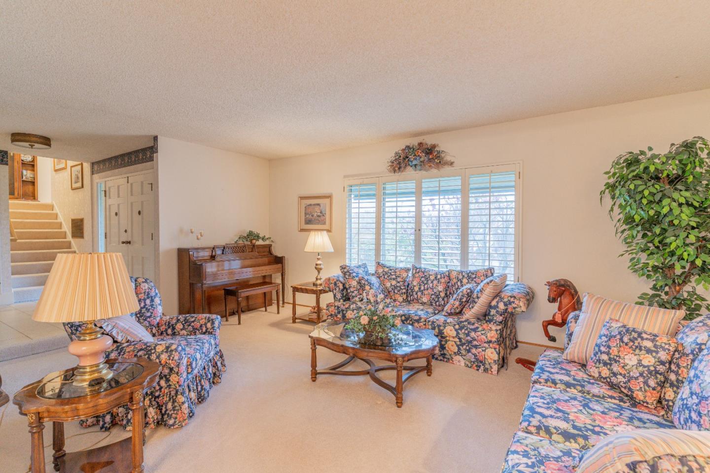 Detail Gallery Image 7 of 52 For 5016 Las Cruces Ct, San Jose,  CA 95118 - 4 Beds | 2/1 Baths