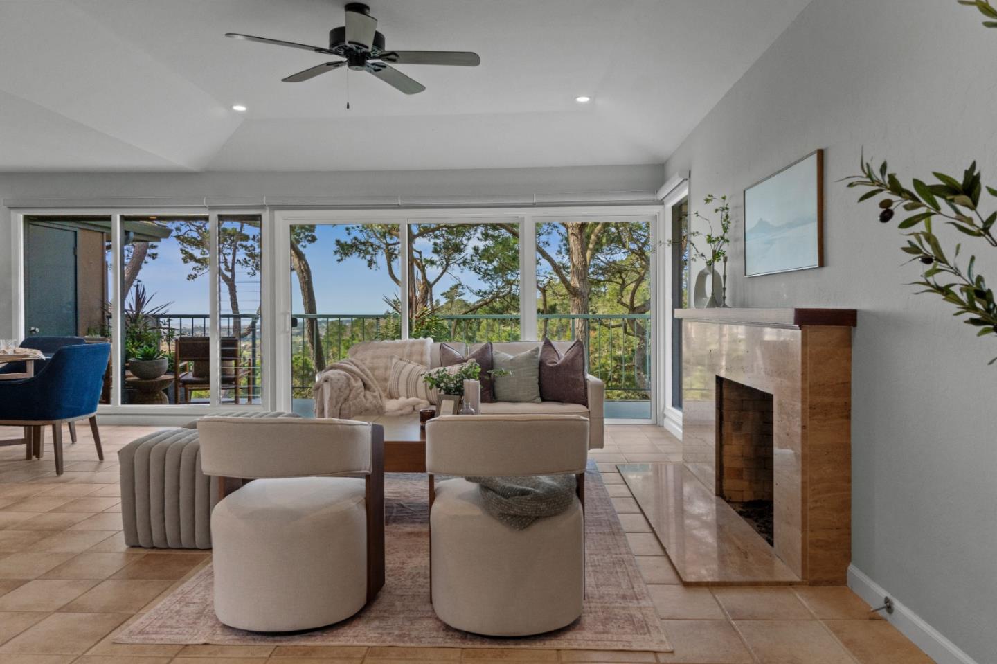 Detail Gallery Image 8 of 62 For 32 Del Mesa Carmel, Carmel,  CA 93923 - 2 Beds | 2 Baths