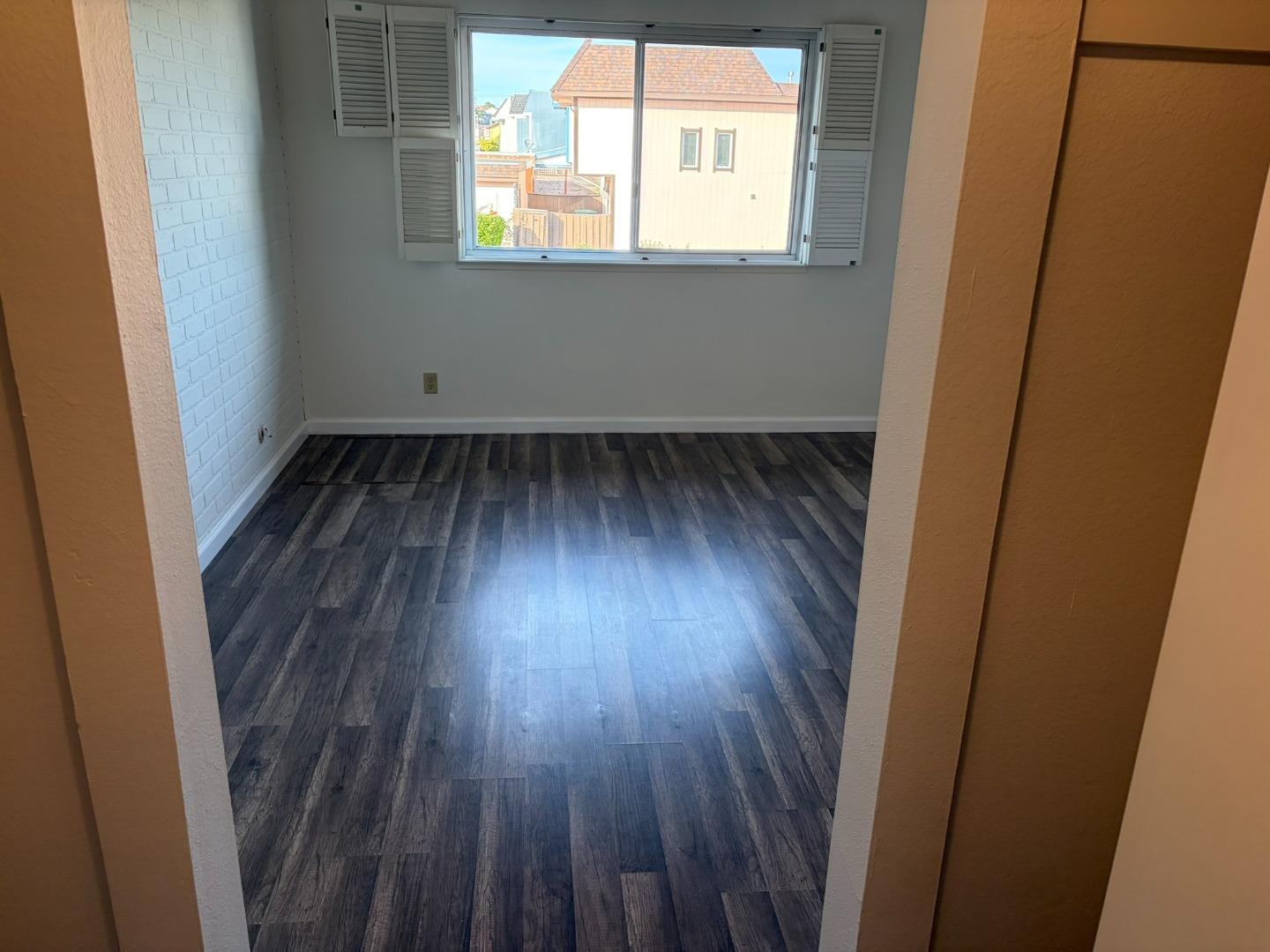 Detail Gallery Image 10 of 15 For 2419 Greendale Dr, South San Francisco,  CA 94080 - 2 Beds | 1 Baths