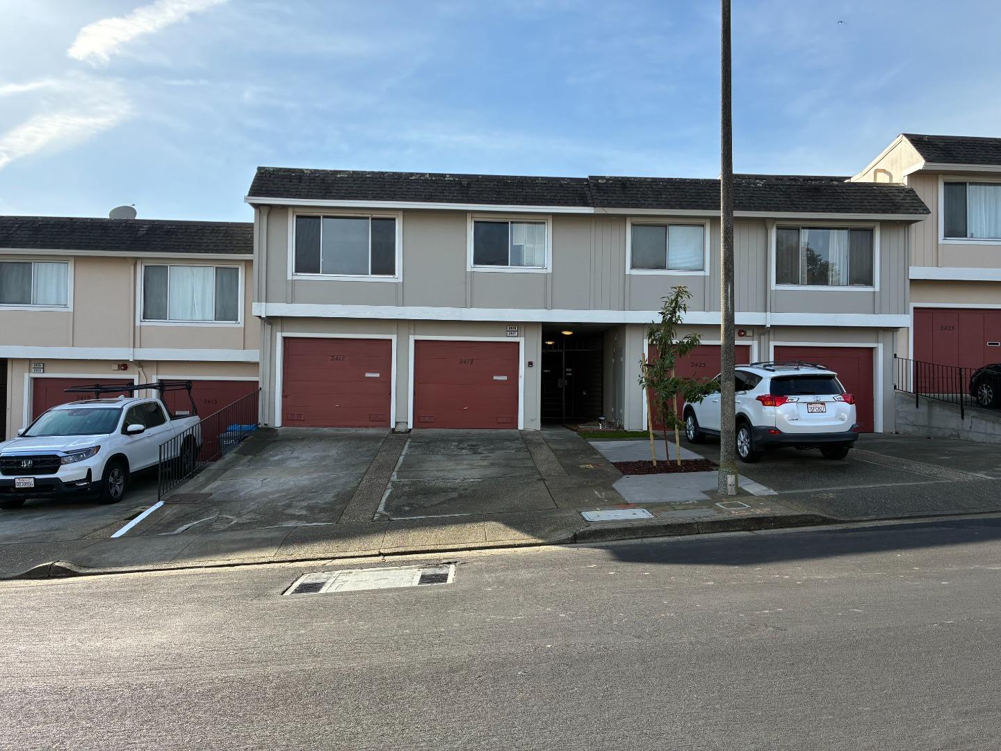 Detail Gallery Image 2 of 15 For 2419 Greendale Dr, South San Francisco,  CA 94080 - 2 Beds | 1 Baths