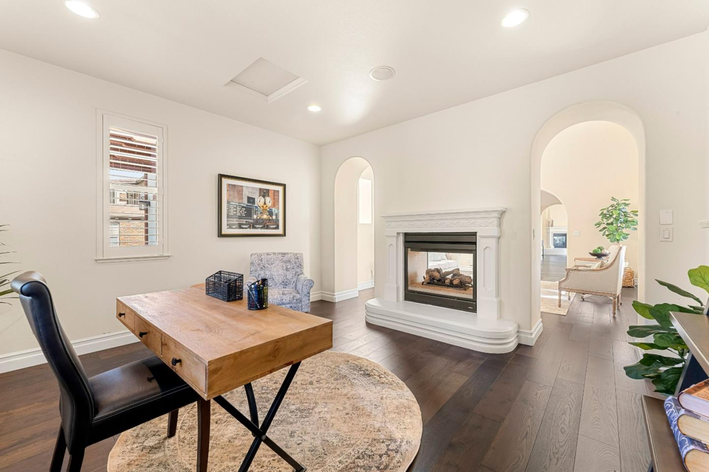 Detail Gallery Image 11 of 59 For 1190 Olympic Ct, Gilroy,  CA 95020 - 5 Beds | 3/1 Baths